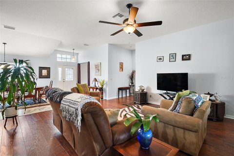 House in Leesburg, Florida 3 bedrooms, 196.49 sq.m. № 1555451 - photo 8