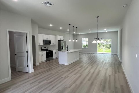 House in Ocala, Florida 3 bedrooms, 171.87 sq.m. № 1743054 - photo 10