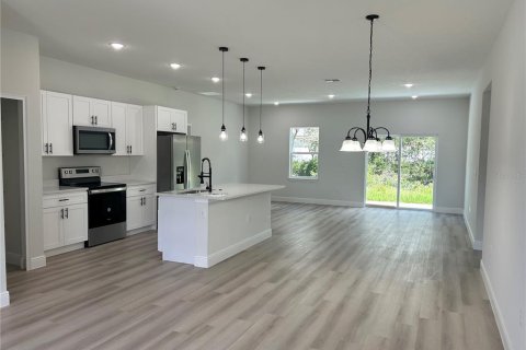 House in Ocala, Florida 3 bedrooms, 171.87 sq.m. № 1743054 - photo 9