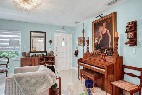 Villa ou maison à vendre à Miami, Floride: 2 chambres, 97.83 m2 № 1941891 - photo 14