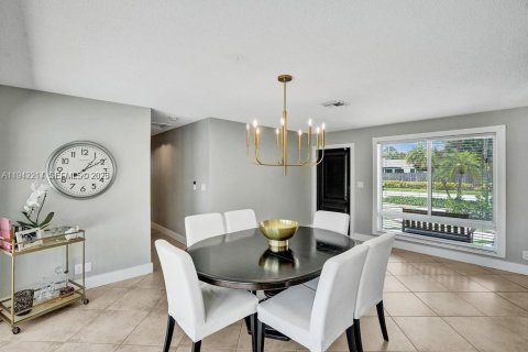 Casa en alquiler en Fort Lauderdale, Florida, 3 dormitorios, 160.26 m2 № 2028174 - foto 23