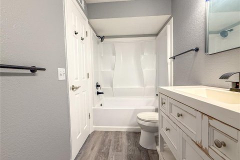 Condominio en alquiler en Orlando, Florida, 2 dormitorios, 85.38 m2 № 1810679 - foto 19