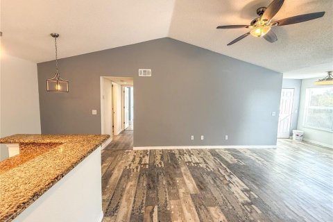 Condominio en alquiler en Orlando, Florida, 2 dormitorios, 85.38 m2 № 1810679 - foto 13