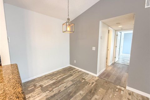 Condominio en alquiler en Orlando, Florida, 2 dormitorios, 85.38 m2 № 1810679 - foto 14