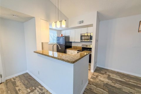 Condominio en alquiler en Orlando, Florida, 2 dormitorios, 85.38 m2 № 1810679 - foto 7
