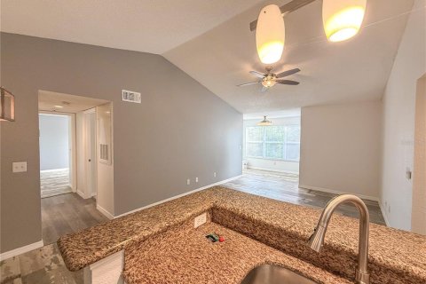 Condominio en alquiler en Orlando, Florida, 2 dormitorios, 85.38 m2 № 1810679 - foto 12