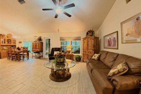 Casa en venta en Spring Hill, Florida, 4 dormitorios, 163.69 m2 № 1912498 - foto 11