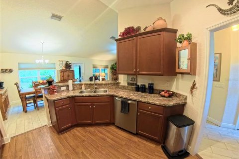 House in Spring Hill, Florida 4 bedrooms, 163.69 sq.m. № 1912498 - photo 6