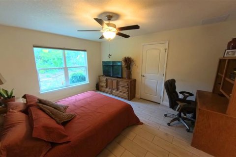 Casa en venta en Spring Hill, Florida, 4 dormitorios, 163.69 m2 № 1912498 - foto 14