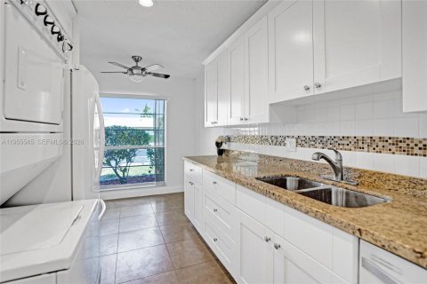 Condo in Boca Raton, Florida, 2 bedrooms  № 2020722 - photo 28