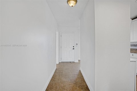 Condo in Boca Raton, Florida, 2 bedrooms  № 2020722 - photo 18