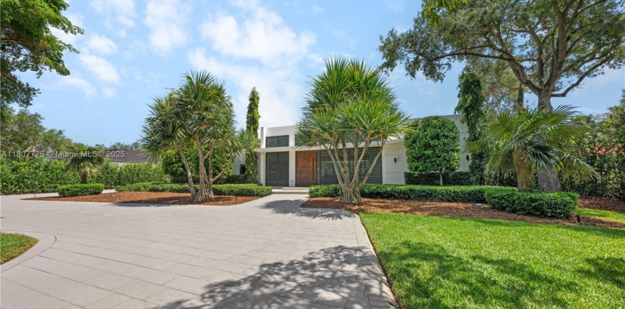 Casa en Miami, Florida 5 dormitorios, 403.01 m2 № 1867134