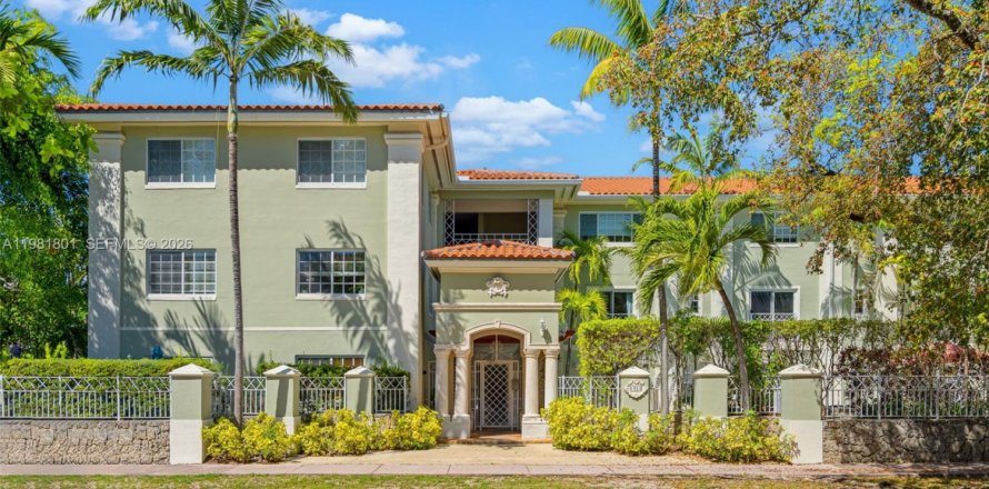 Condo in Coral Gables, Florida, 1 bedroom  № 2043151