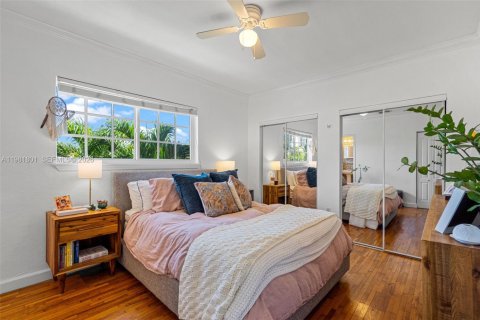 Condo in Coral Gables, Florida, 1 bedroom  № 2043151 - photo 16