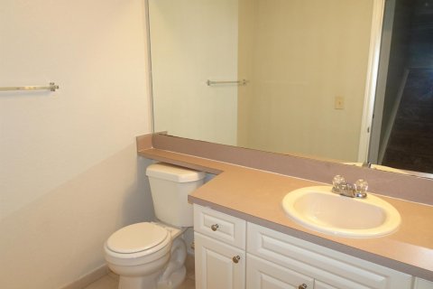 Townhouse in Coral Springs, Florida 2 bedrooms, 117.8 sq.m. № 2083933 - photo 16