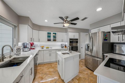 House in Port Charlotte, Florida 3 bedrooms, 203.36 sq.m. № 2117866 - photo 16