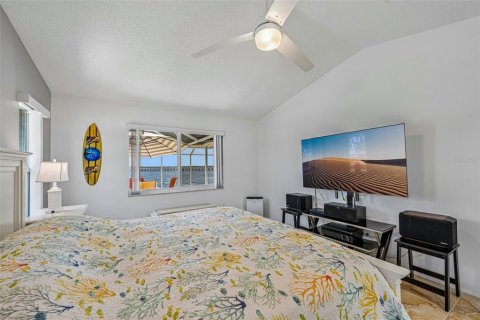 House in Port Charlotte, Florida 3 bedrooms, 203.36 sq.m. № 2117866 - photo 23