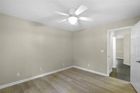 House in Sarasota, Florida 3 bedrooms, 143.81 sq.m. № 1679803 - photo 24