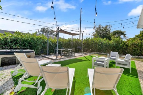 Condo in Hallandale Beach, Florida, 4 bedrooms  № 1978188 - photo 13