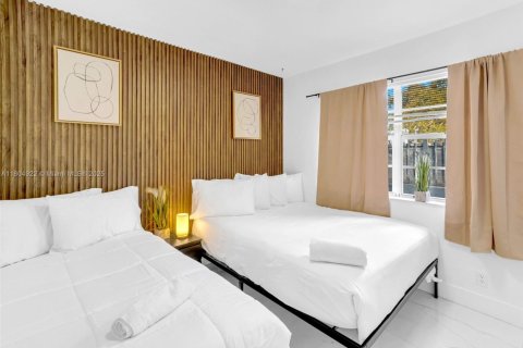 Condo in Hallandale Beach, Florida, 4 bedrooms  № 1978188 - photo 15