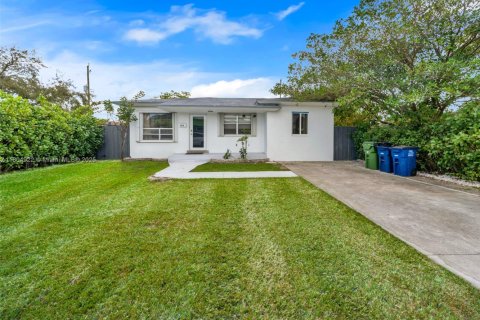 Condo in Hallandale Beach, Florida, 4 bedrooms  № 1978188 - photo 24