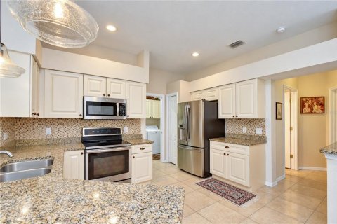 Copropriété à vendre à Plant City, Floride: 2 chambres, 126.72 m2 № 2430455 - photo 8