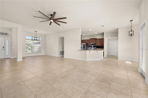 Villa ou maison à vendre à Eagle Lake, Floride: 4 chambres, 216.65 m2 № 2419021 - photo 24