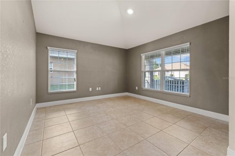 Villa ou maison à vendre à Eagle Lake, Floride: 4 chambres, 216.65 m2 № 2419021 - photo 8