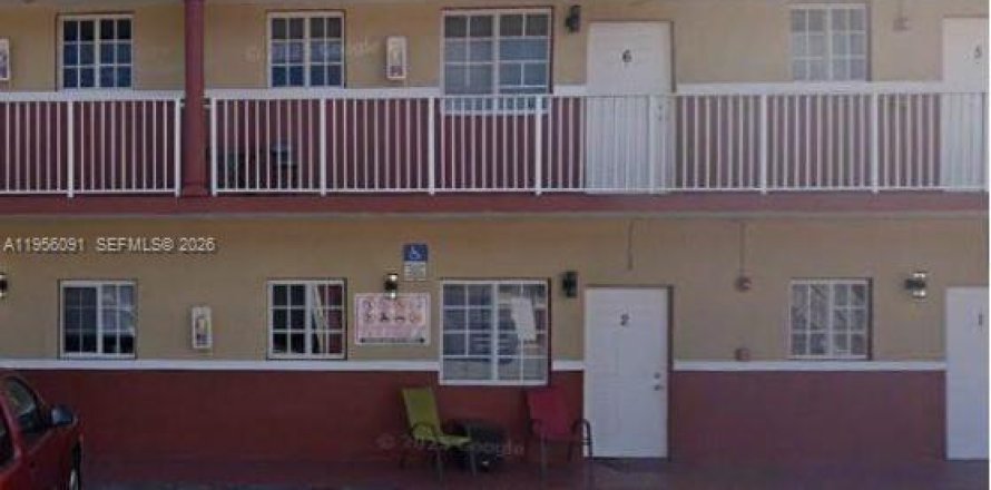 Apartment in Miami, Florida 2 bedrooms, 1947.05 sq.m. № 2020450