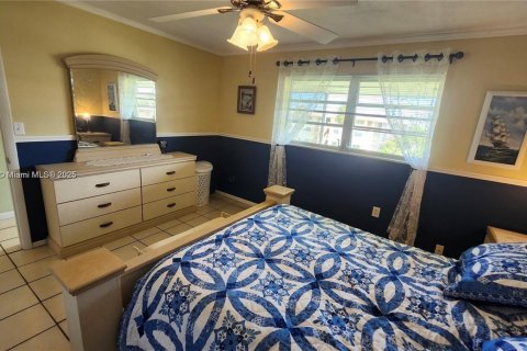 Condo in Miami, Florida, 1 bedroom  № 2154340 - photo 11