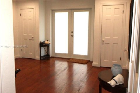 Купить виллу или дом в Корал-Гейблс, Флорида 5 спален, 529.91м2, № 1991365 - фото 20