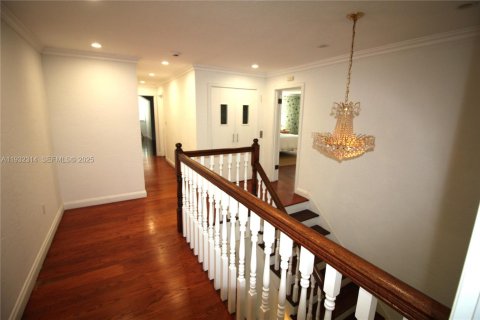 Купить виллу или дом в Корал-Гейблс, Флорида 5 спален, 529.91м2, № 1991365 - фото 11