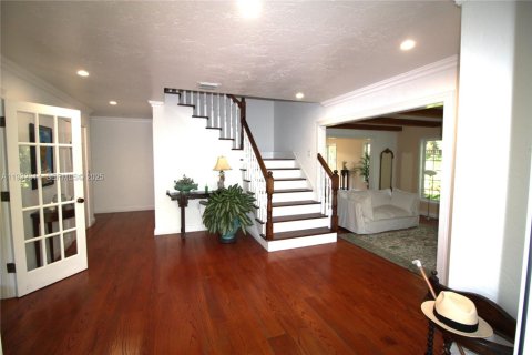 Купить виллу или дом в Корал-Гейблс, Флорида 5 спален, 529.91м2, № 1991365 - фото 9