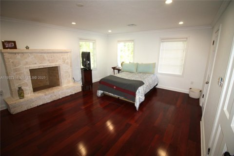 Купить виллу или дом в Корал-Гейблс, Флорида 5 спален, 529.91м2, № 1991365 - фото 17