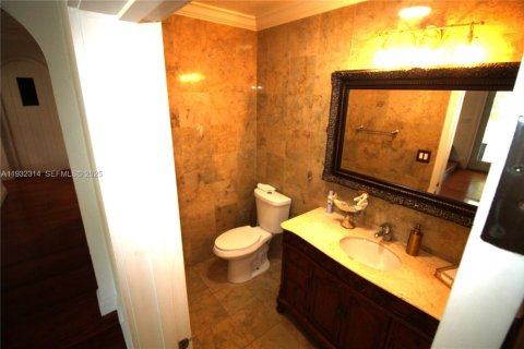 Купить виллу или дом в Корал-Гейблс, Флорида 5 спален, 529.91м2, № 1991365 - фото 14