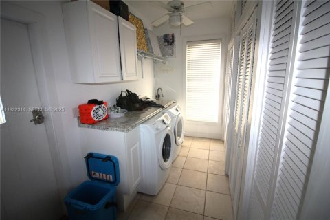 Купить виллу или дом в Корал-Гейблс, Флорида 5 спален, 529.91м2, № 1991365 - фото 27