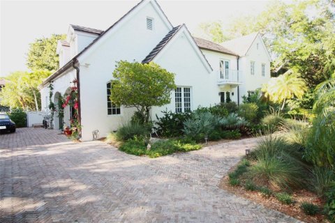 Купить виллу или дом в Корал-Гейблс, Флорида 5 спален, 529.91м2, № 1991365 - фото 5