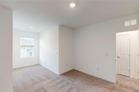Townhouse in Land O' Lakes, Florida 3 bedrooms, 155.43 sq.m. № 2277565 - photo 27