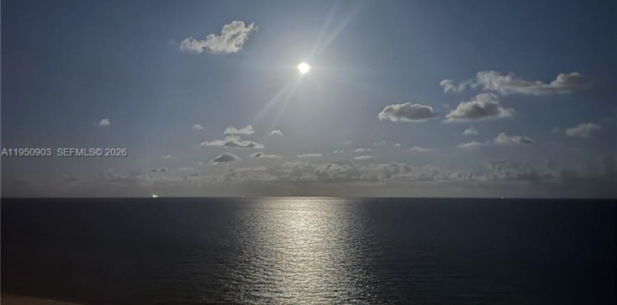 Condo in Miami Beach, Florida, 2 bedrooms № 2006842