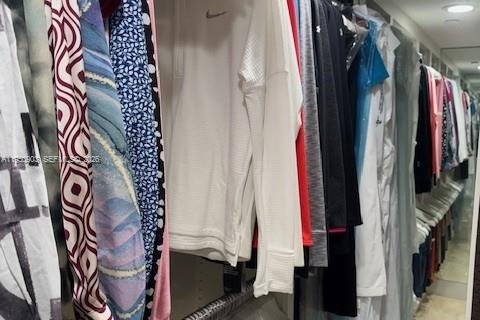 Condo in Miami Beach, Florida, 2 bedrooms № 2006842 - photo 15