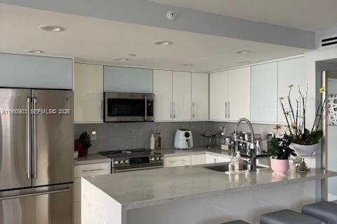 Condo in Miami Beach, Florida, 2 bedrooms № 2006842 - photo 10