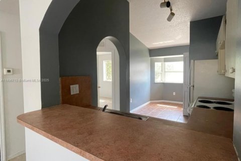 Снять в аренду кондоминиум в Хомстед, Флорида 2 спальни, 75.72м2, № 1948367 - фото 15