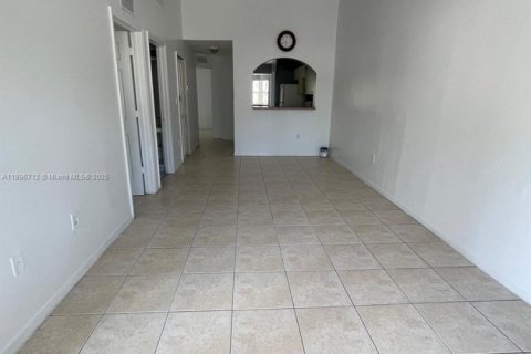 Снять в аренду кондоминиум в Хомстед, Флорида 2 спальни, 75.72м2, № 1948367 - фото 6