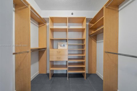 Снять в аренду кондоминиум в Майами-Бич, Флорида 2 спальни, 104.98м2, № 2077974 - фото 8