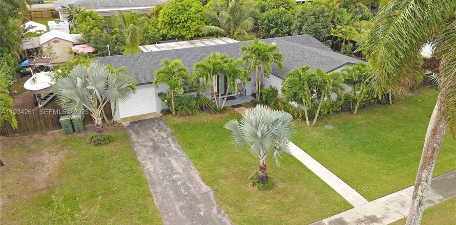 Villa ou maison à Homestead, Floride 3 chambres, 150.69 m2 № 1992653