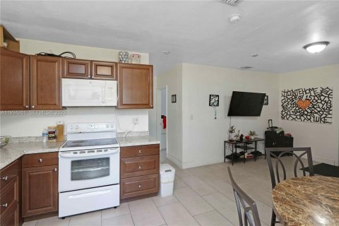 Villa ou maison à vendre à Homestead, Floride: 3 chambres, 150.69 m2 № 1992653 - photo 16