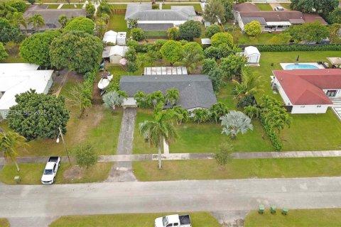 Villa ou maison à vendre à Homestead, Floride: 3 chambres, 150.69 m2 № 1992653 - photo 3