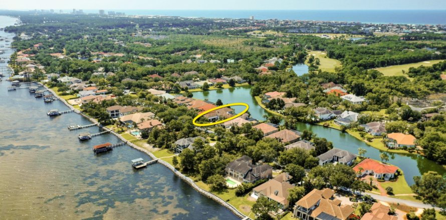 Villa ou maison à Destin, Floride 5 chambres, 421.03 m2 № 590342