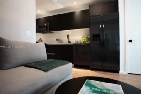 Condominio en venta en Miami, Florida, 33.17 m2 № 1777601 - foto 4