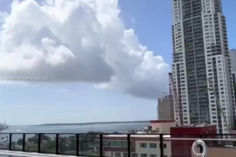 Condominio en venta en Miami, Florida, 33.17 m2 № 1777601 - foto 3